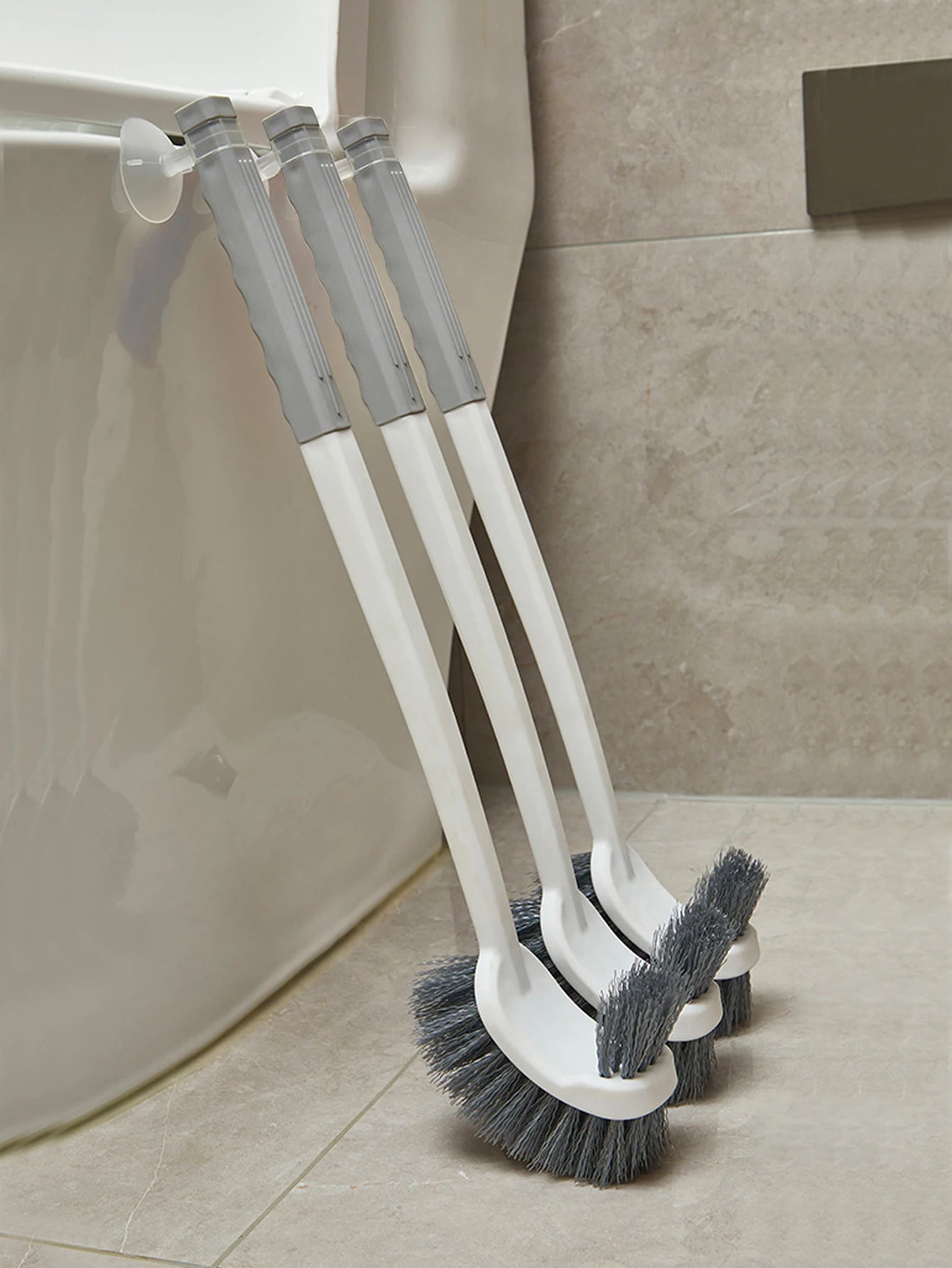 Vue rapprochée de la tête de brosse pour nettoyage précis