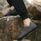 Chaussures de course avec semelle flexible sur fond neutre