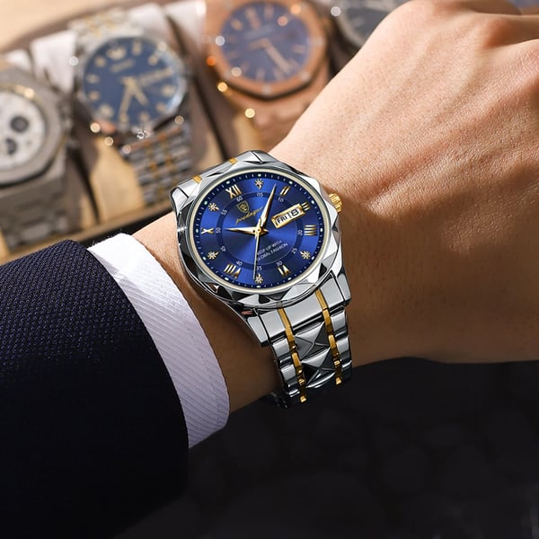 Détail du bracelet en acier avec boucle dissimulée