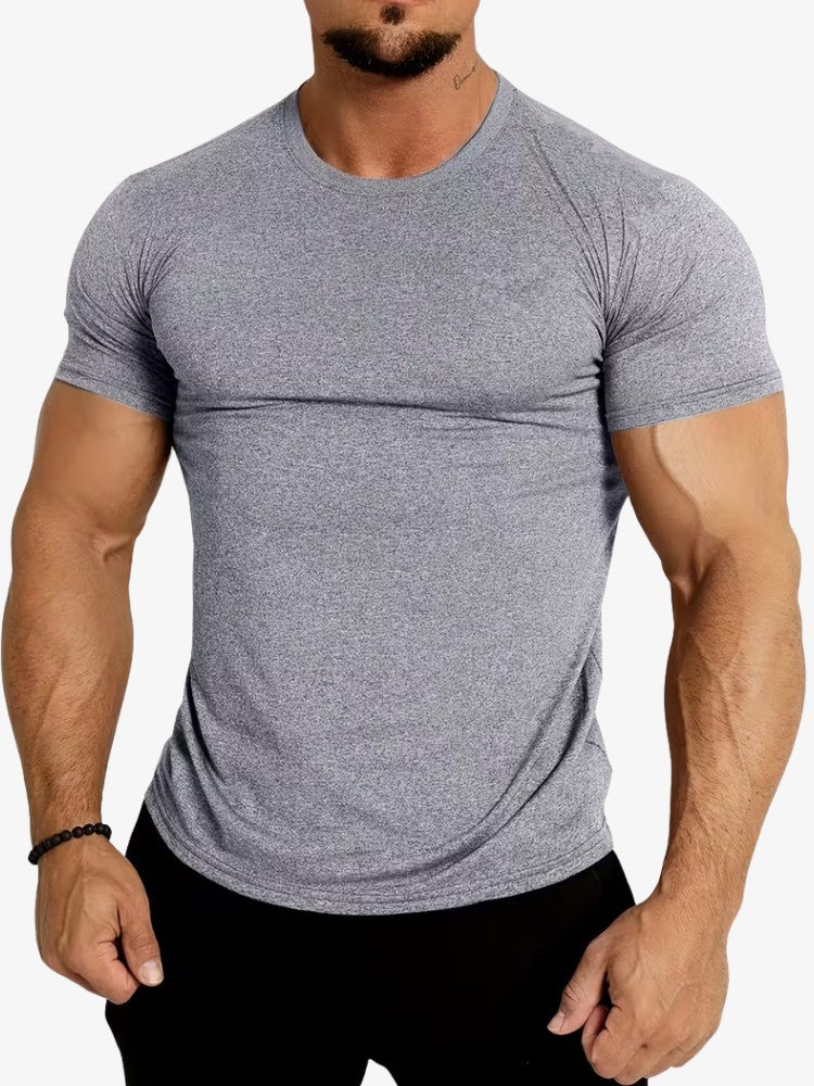 T-shirt ajusté montrant la finition sans coutures
