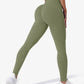 Gros plan sur le tissu respirant des leggings noirs