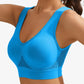 Brassière de sport blanche, parfaite pour le fitness