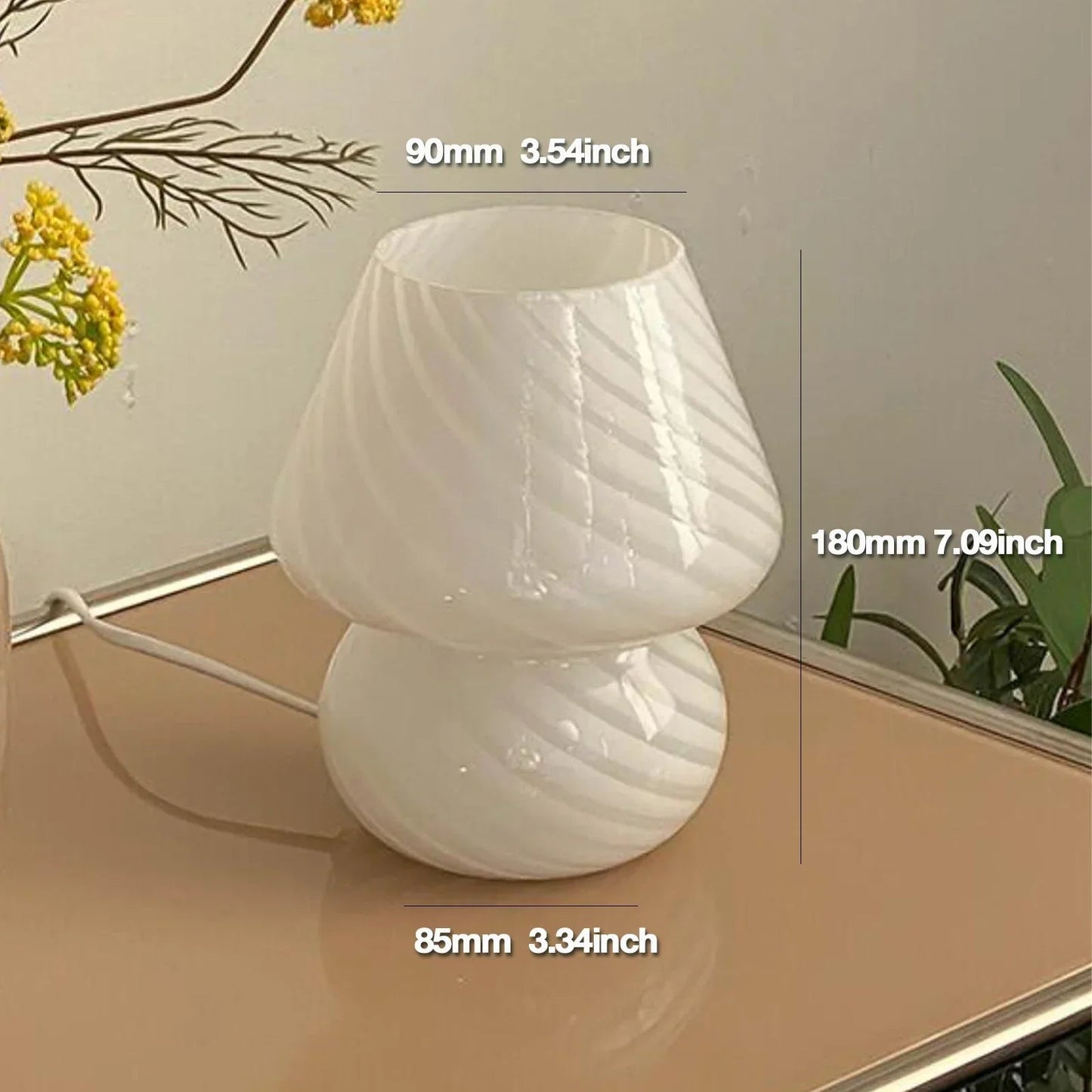 Lampe allumée diffusant une lumière chaude et douce
