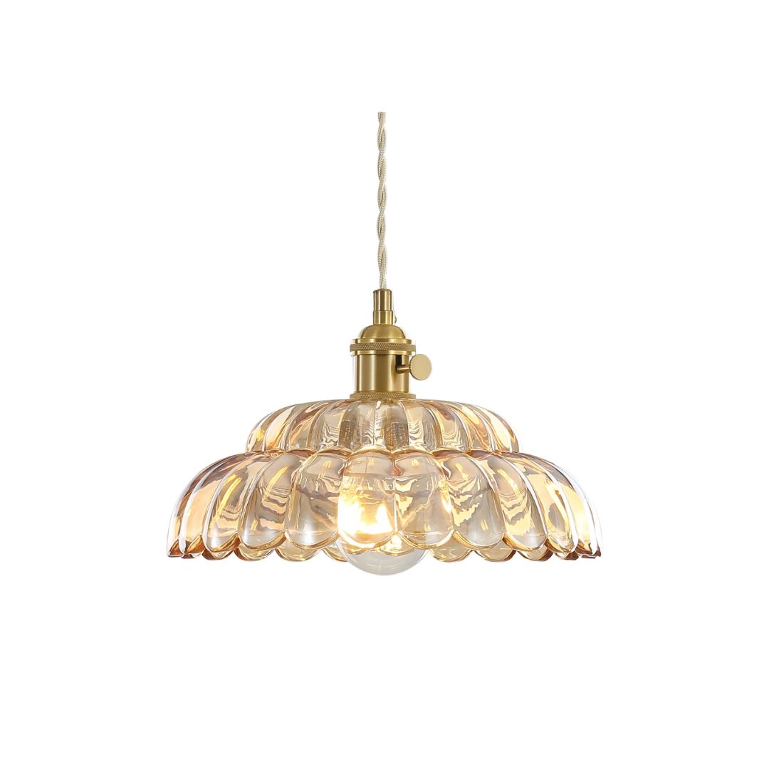Lampe suspendue en verre et bois vue de côté