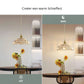 Lampe suspendue installée au-dessus d'une table de cuisine