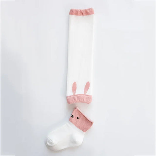 Chaussettes bébé multicolores, idéales pour le rampement