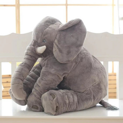 Vue latérale d'un coussin éléphant, parfait pour jouer