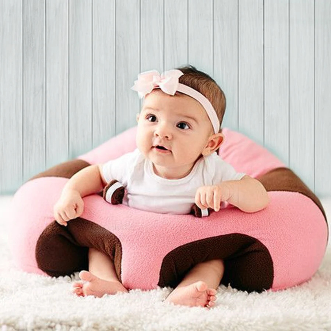 Gros plan sur le rembourrage moelleux de la chaise haute