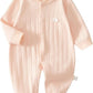 Vue latérale de la combinaison bébé en coton