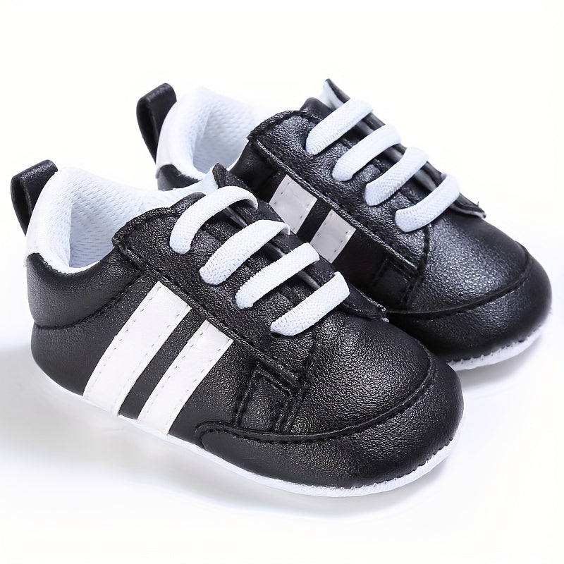 Semelle flexible des baskets bébé pour premiers pas