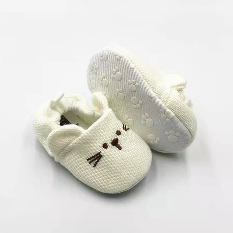 Semelles antidérapantes des chaussons bébé en gros plan