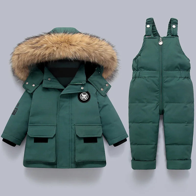 Veste et pantalon assortis pour bébé en hiver