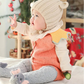Vue de côté de chaussettes bébé kaki antidérapantes
