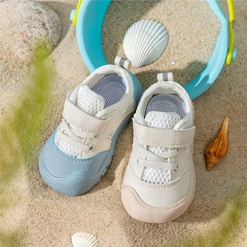 Chaussures bébé avec semelle flexible et maille respirante