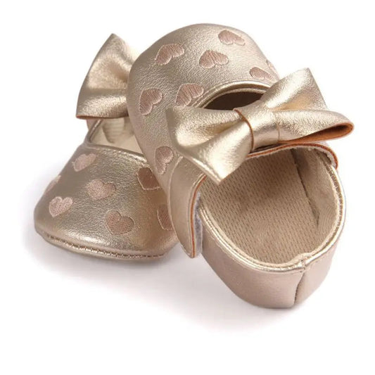 Chaussures bébé, design élégant et fonctionnel