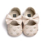 Chaussures bébé en caoutchouc, vue de dessus