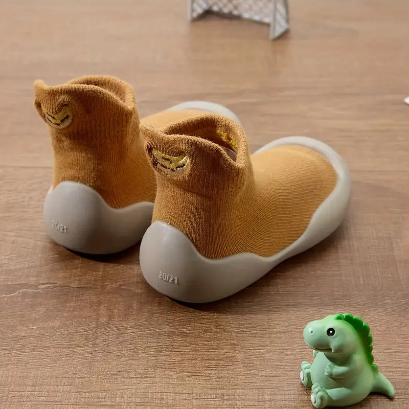 Chaussures bébé avec espace pour les orteils, détail