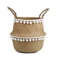 Panier de rangement en bambou sous un bureau