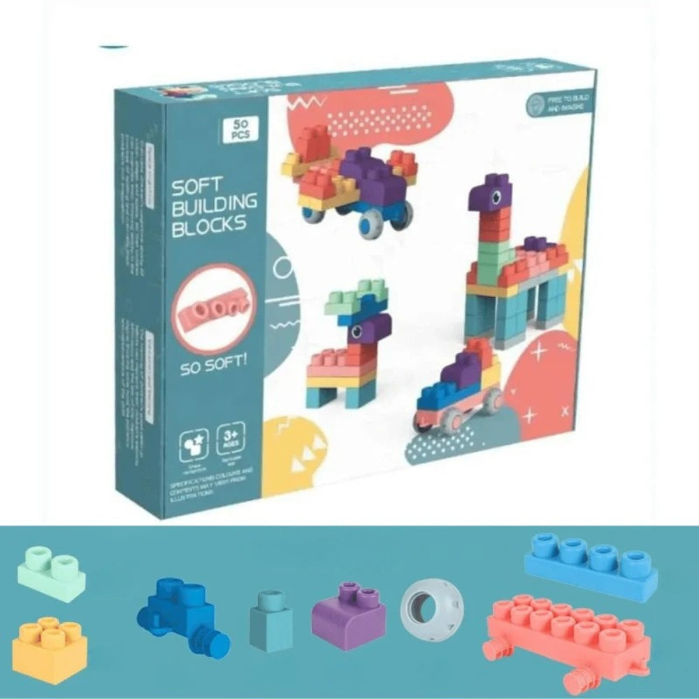 Petites mains manipulant des blocs de différentes formes
