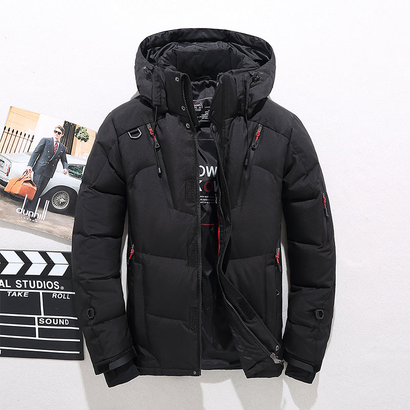 Silhouette sportive de la parka en teinte neutre