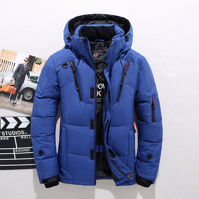 Parka thermique avec capuche amovible en extérieur enneigé