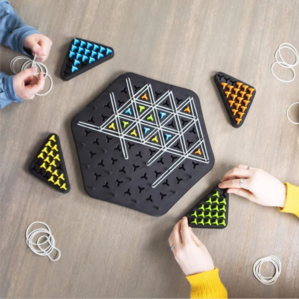 Jeu de société compact avec plateau et accessoires