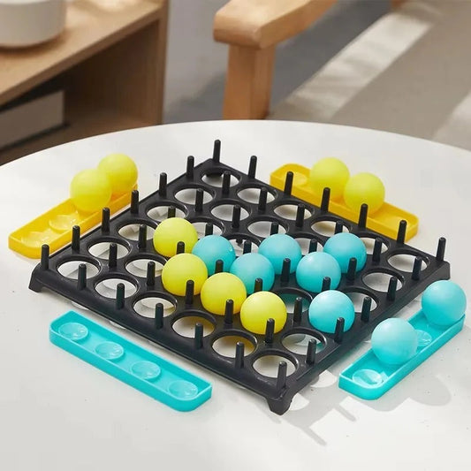 Bordure surélevée entourant le plateau de jeu structuré