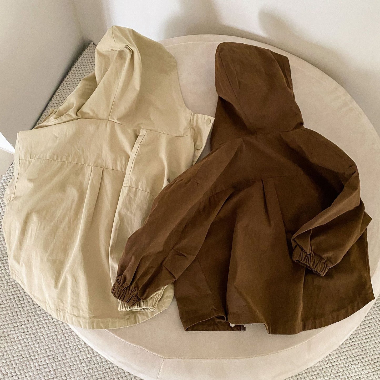 Gros plan sur la fermeture à glissière de la parka pour enfants