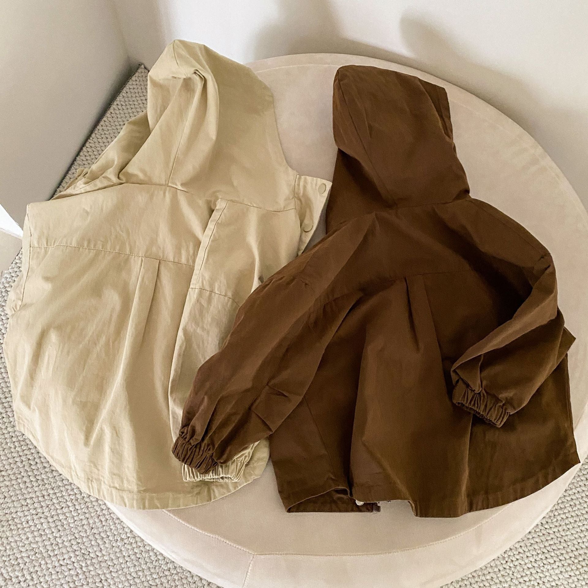 Gros plan sur la fermeture à glissière de la parka pour enfants