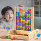 Puzzle en bois naturel avec pièces colorées assemblées