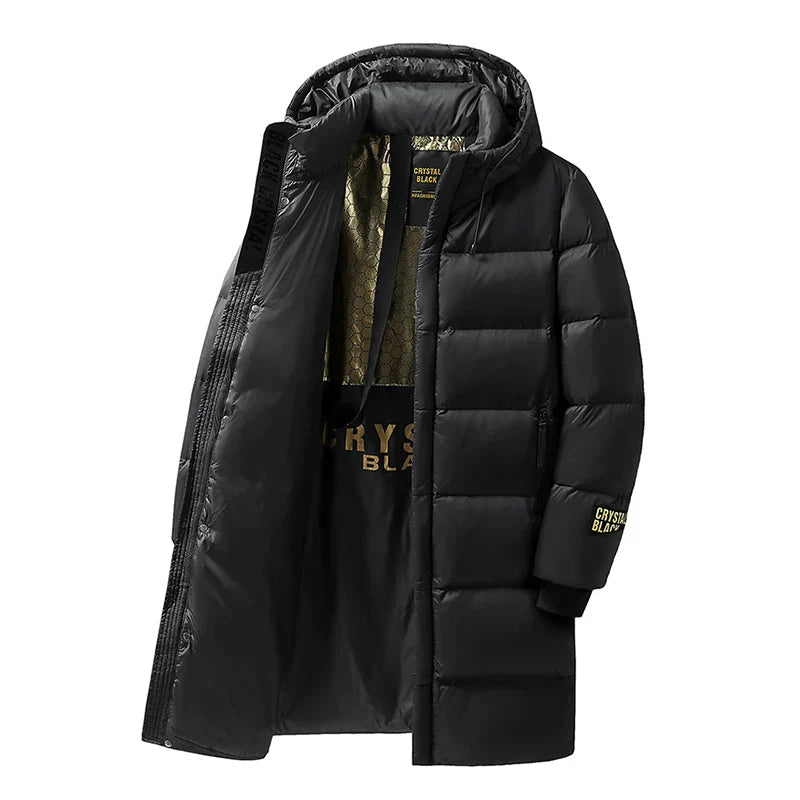 Manteau d'hiver en nylon sur un mannequin, vue de profil
