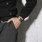 Vue latérale du bracelet en cuir avec détails en acier