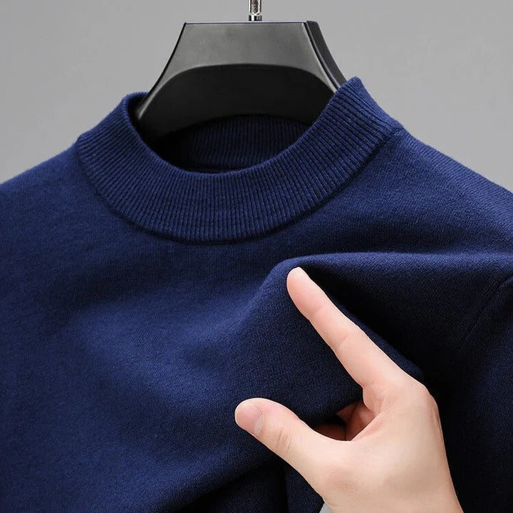 Vue latérale du pull cachemire, soulignant la coupe