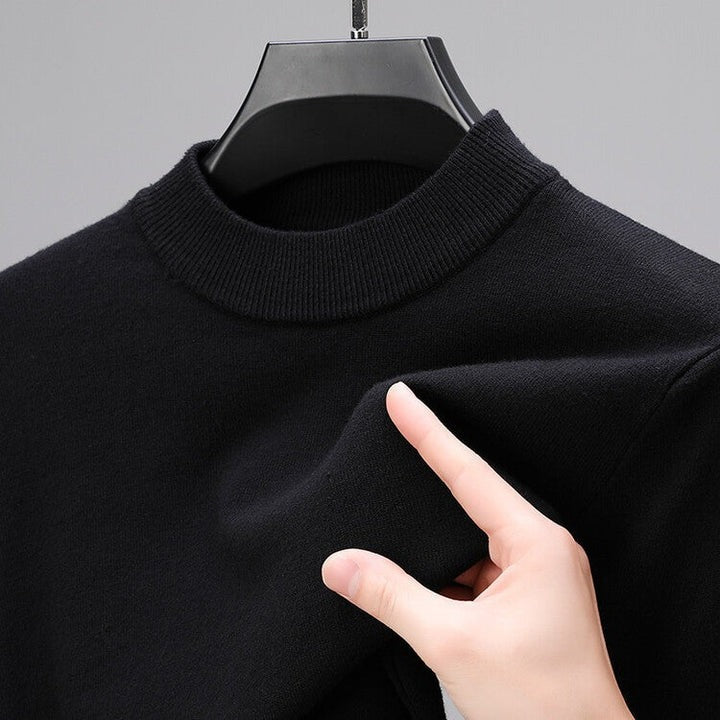Pull cachemire plié, mettant en avant sa douceur