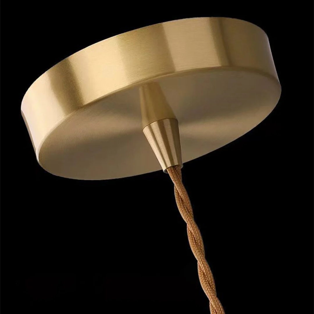 Suspension réglable de la lampe pour différentes hauteurs