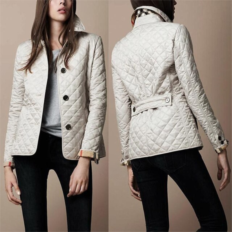 Vue arrière du manteau matelassé, longueur standard