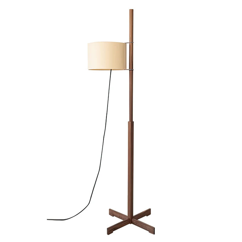 Vue d'ensemble du lampadaire dans un intérieur classique