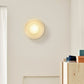 Applique murale installée dans un intérieur moderne