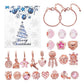 Ensemble de perles et charmes sur fond blanc