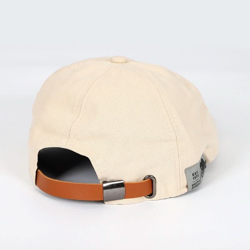 Gros plan sur la texture douce du béret en laine