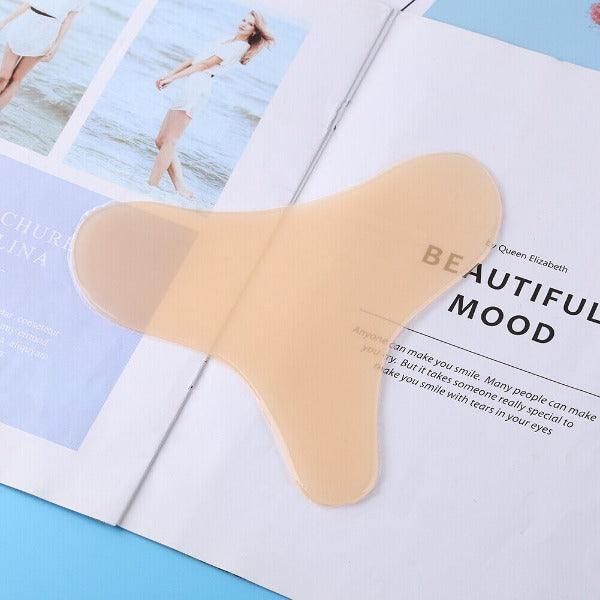 Patch en silicone pour réduire les rides du décolleté