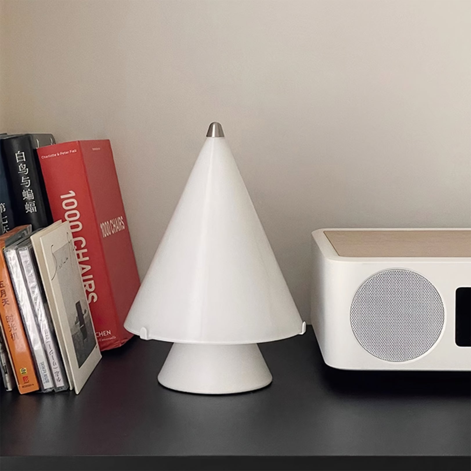 Lampe de table moderne avec abat-jour en verre blanc