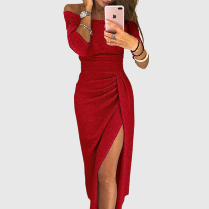 Silhouette flatteuse d'une robe longue noire élégante