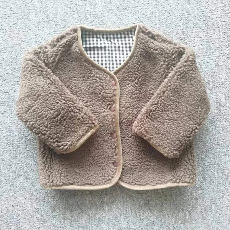Veste en peluche pour enfant, vue de dos