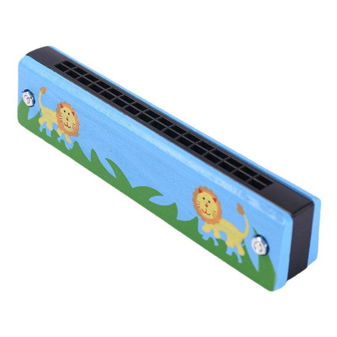Harmonica enfant entouré de jouets colorés