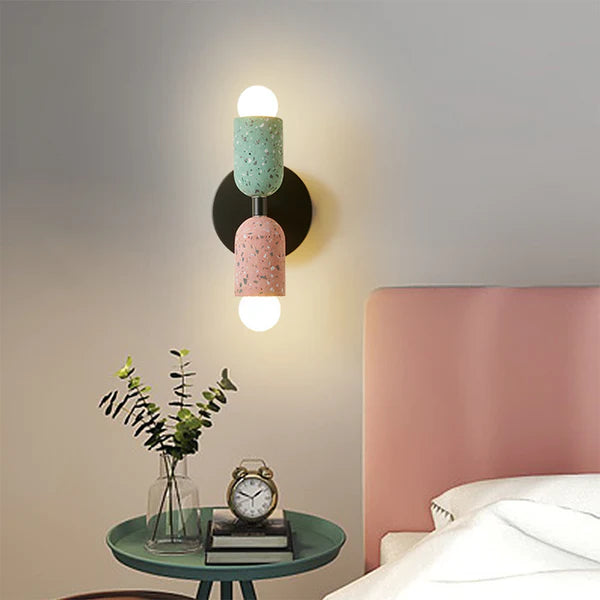 Vue latérale de l'applique murale compacte et colorée