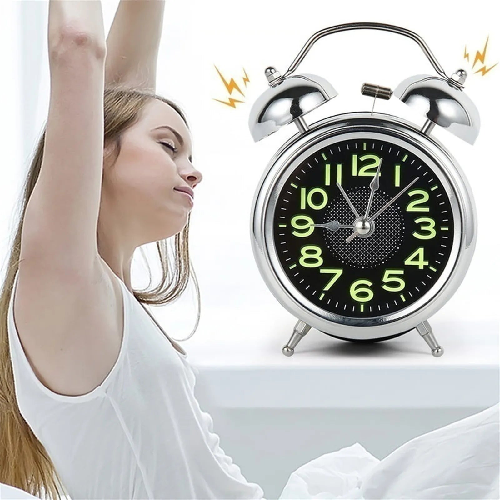 Gros plan sur le bouton de lumière nocturne du réveil