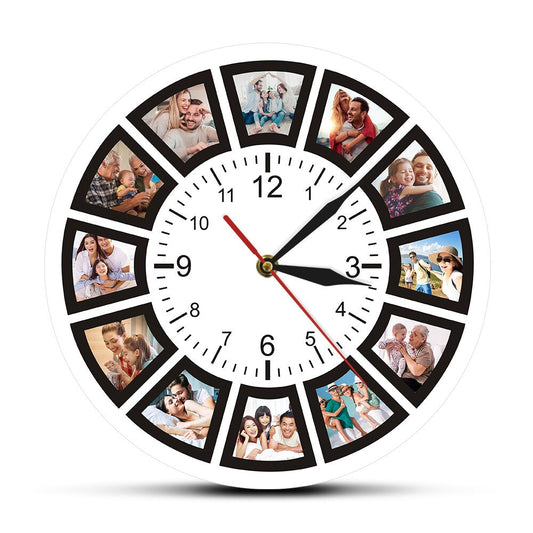 Vue rapprochée des emplacements pour 12 photos sur l'horloge