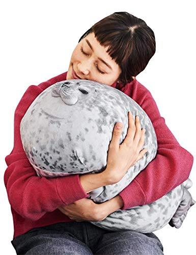 Vue latérale d'un phoque en peluche avec ses nageoires