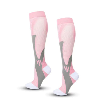 Gros plan sur la texture extensible et durable des chaussettes